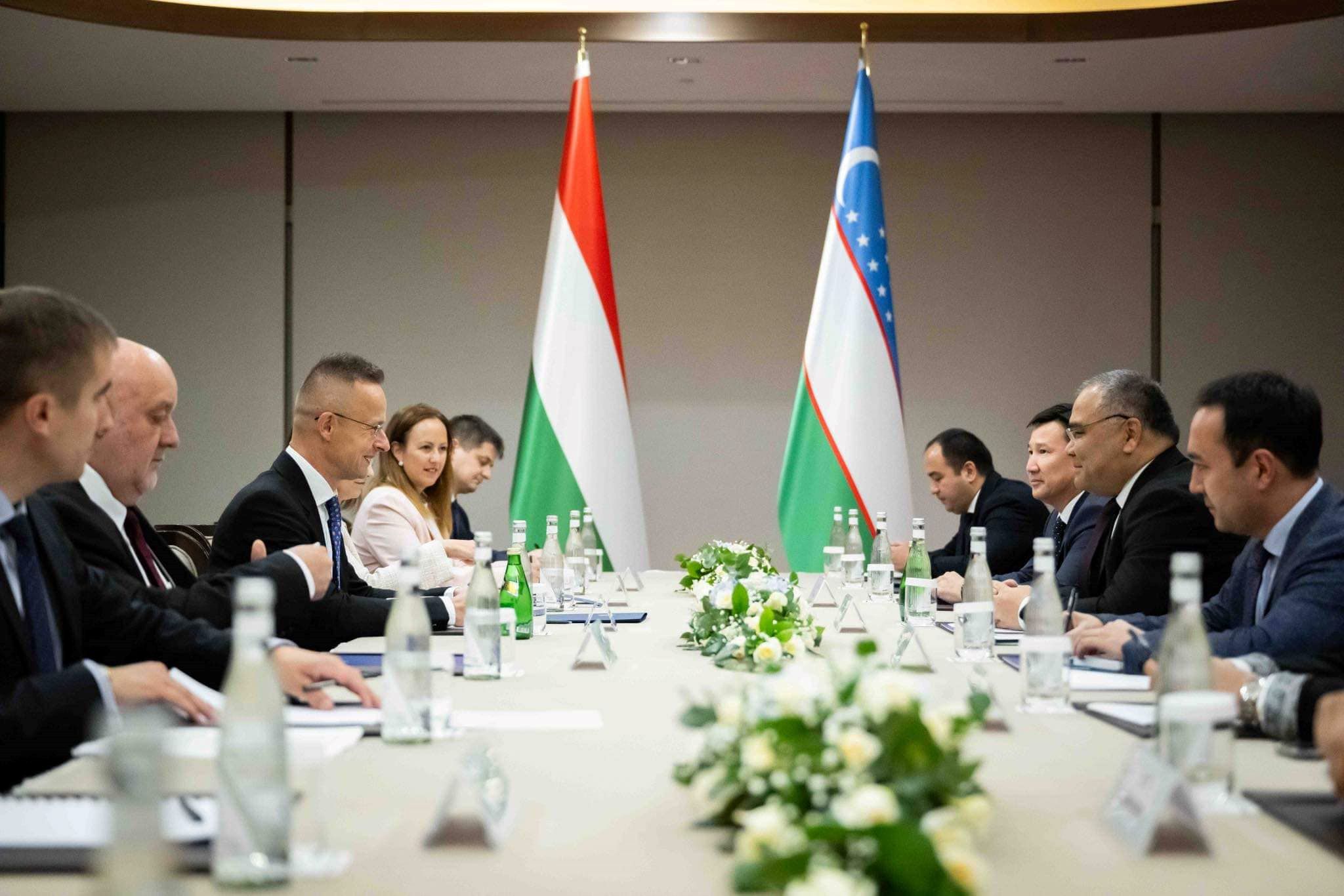 A közép-ázsiai partnerség egyik fellegvárában, Taskentben járt a magyar külügyminiszter