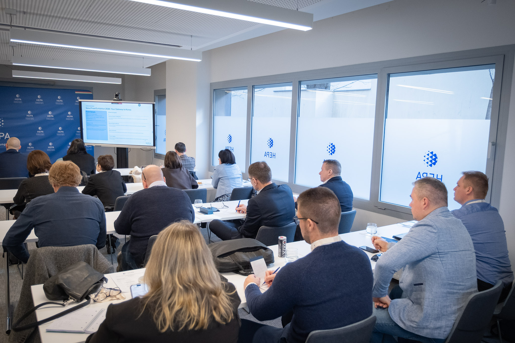 exportnyitas-del-korea-fele-magyar-elelmiszeripari-cegek-kerestek-a-piacra-lepes-lehetosegeit-egy-uzleti-reggelin